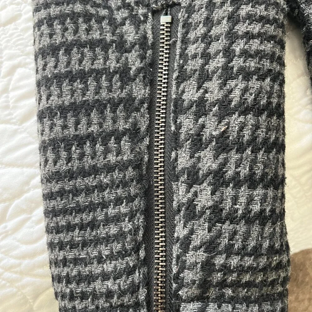 GUESS Jacket - Picture 3 of 6